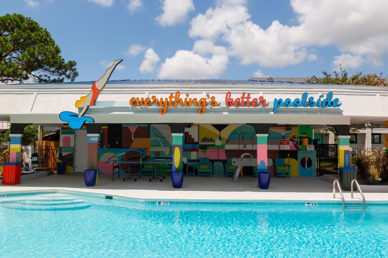Hotel Mccoy - Art, Libations, Pool Society College Station Dış mekan fotoğraf
